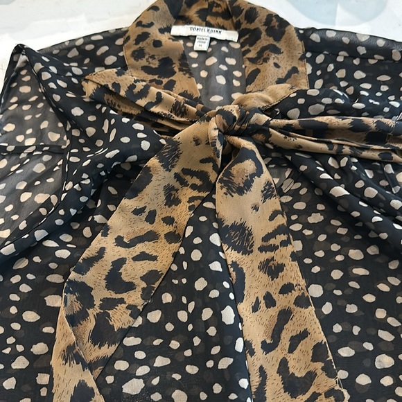 Daniel Rainn XL 100% polyester shell - EUC - with neck tie detail - Picture 2 of 6